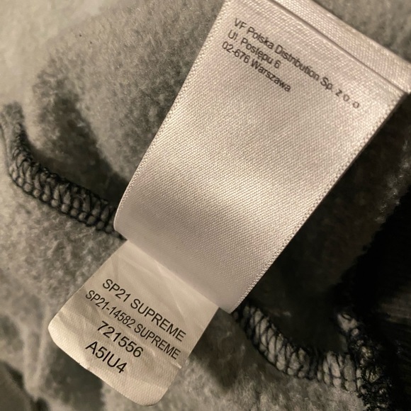 Supreme x The North Face Pigment Printed Crewneck - Picture 8 of 8